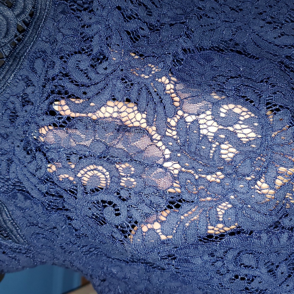 5 for $25 | Rafaella Floral Lace Crochet Neck Quarter Sleeve Blouse *Slight Flaw - Picture 9 of 10